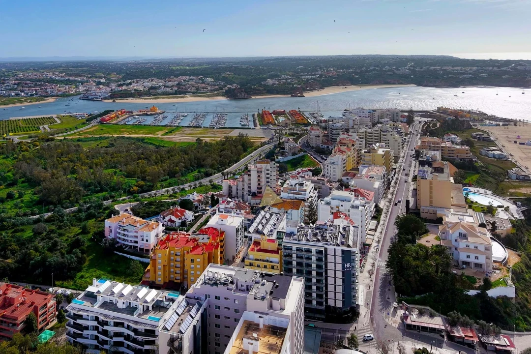 Apartamento T4 para Venda em Portimão Foto 68