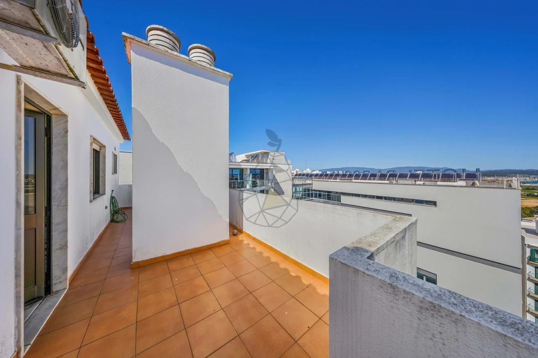 Apartamento T4 para Venda em Portimão Foto 37