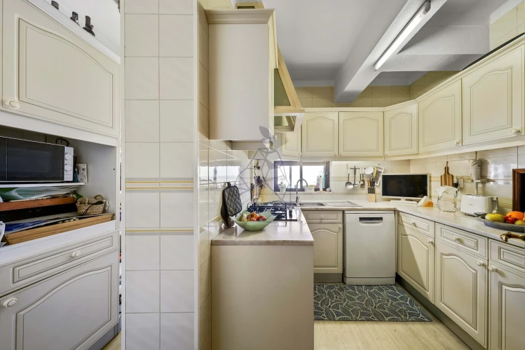 Apartamento T4 para Venda em Portimão Foto 12
