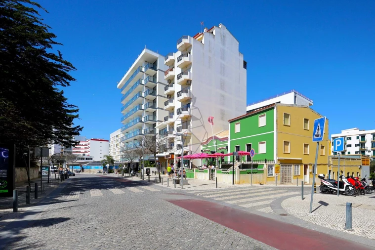 Apartamento T4 para Venda em Portimão Foto 62