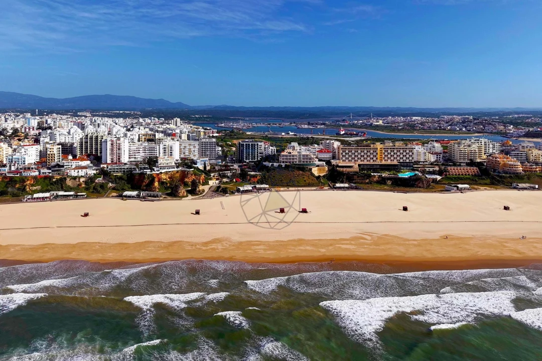 Apartamento T4 para Venda em Portimão Foto 72