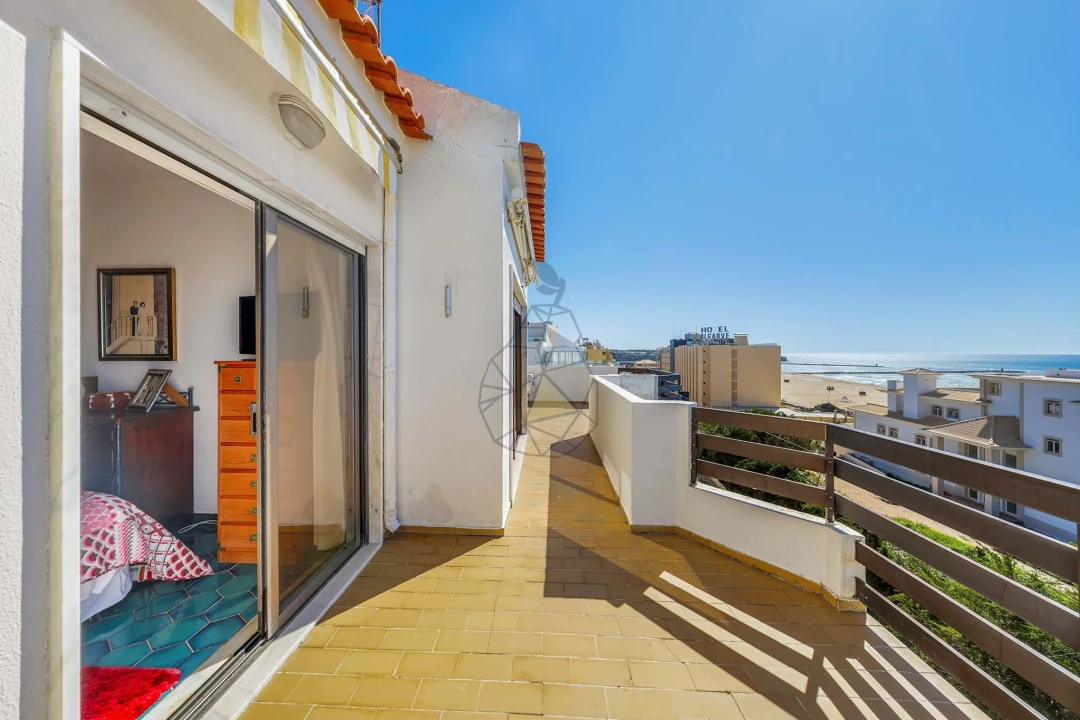 Apartamento T4 para Venda em Portimão Foto 54