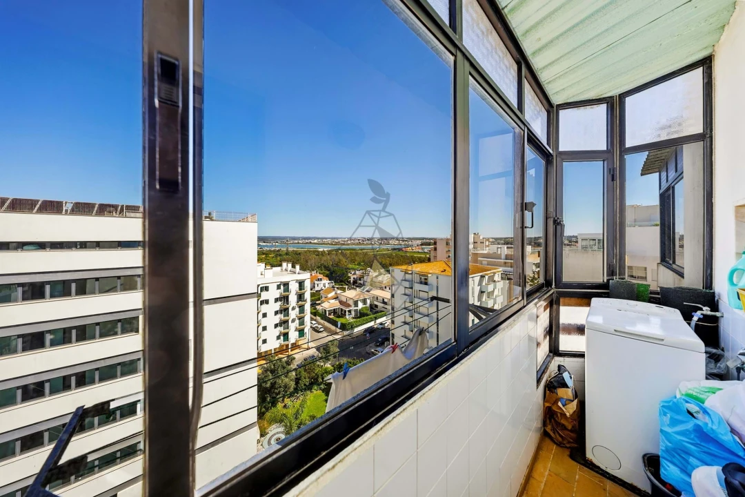Apartamento T4 para Venda em Portimão Foto 13