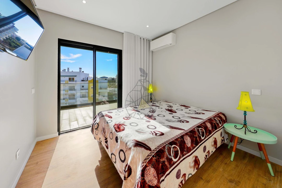 Apartamento T5 para Venda em Portimão Foto 49