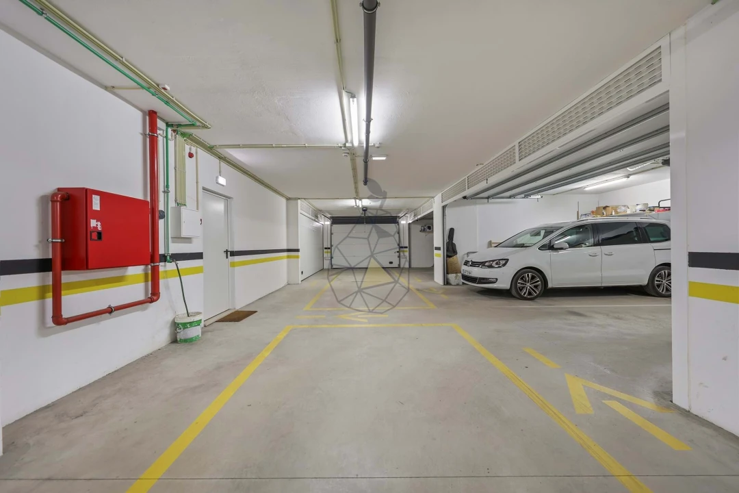 Apartamento T5 para Venda em Portimão Foto 56
