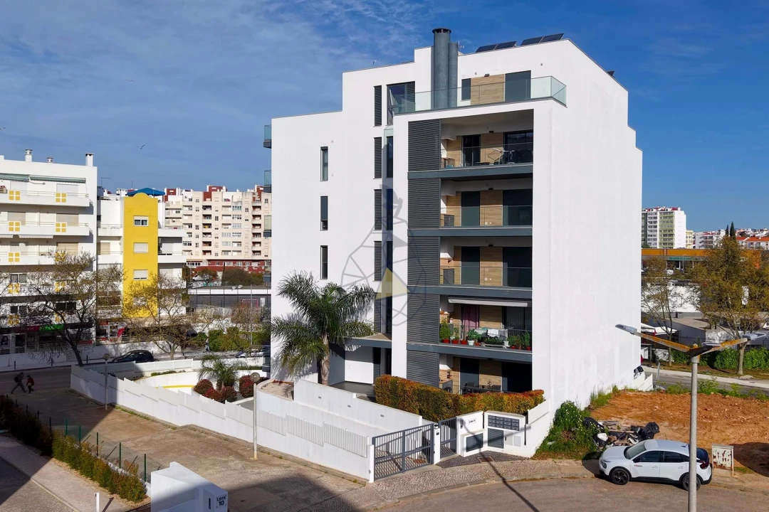 Apartamento T5 para Venda em Portimão Foto 2