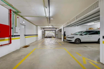 Apartamento T5 para Venda em Portimão