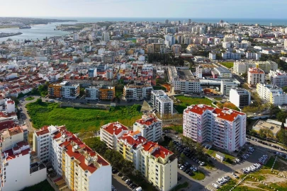 Apartamento T5 para Venda em Portimão