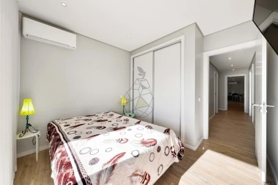 Apartamento T5 para Venda em Portimão