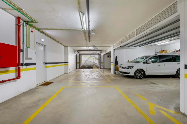 Apartamento T5 para Venda em Portimão Foto 59