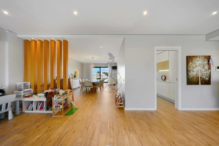 Apartamento T5 para Venda em Portimão Foto 4