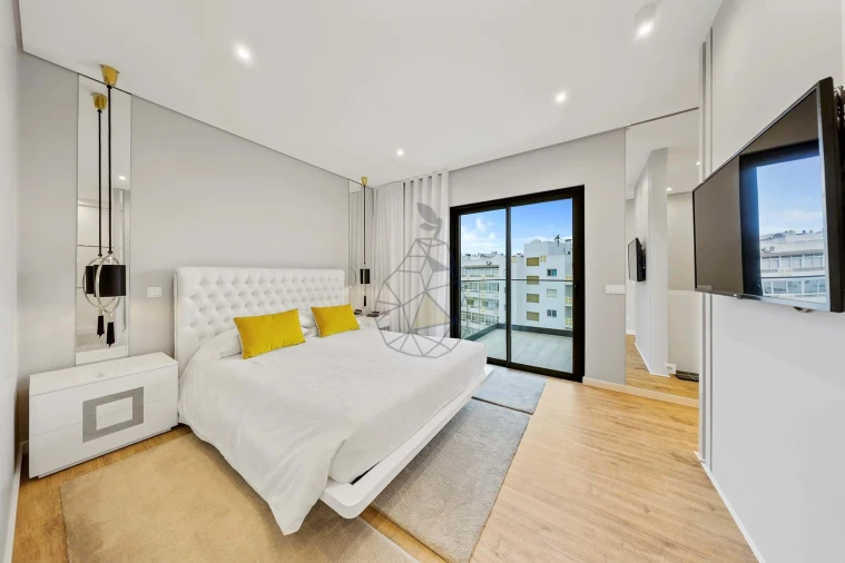 Apartamento T5 para Venda em Portimão Foto 40
