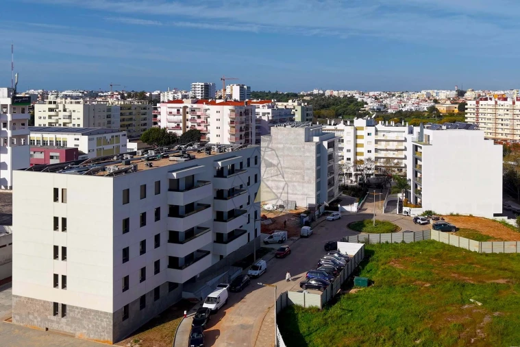 Apartamento T5 para Venda em Portimão Foto 63