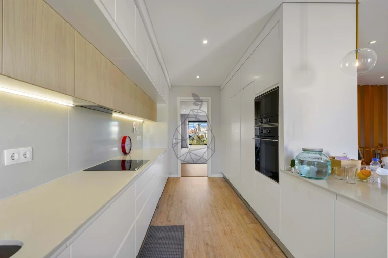 Apartamento T5 para Venda em Portimão Foto 29