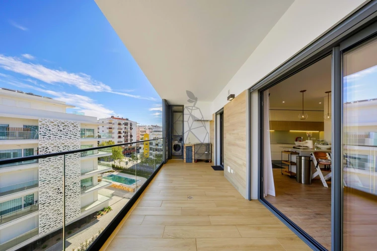 Apartamento T5 para Venda em Portimão Foto 23