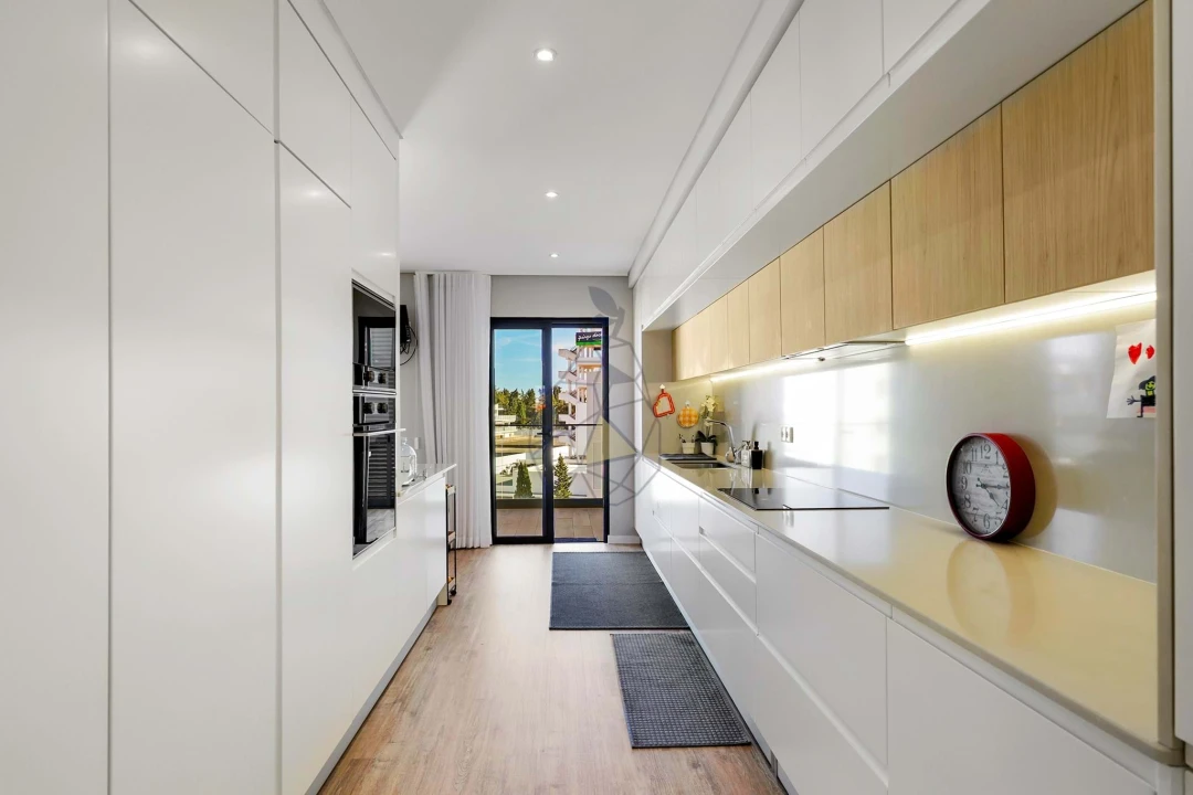 Apartamento T5 para Venda em Portimão Foto 27