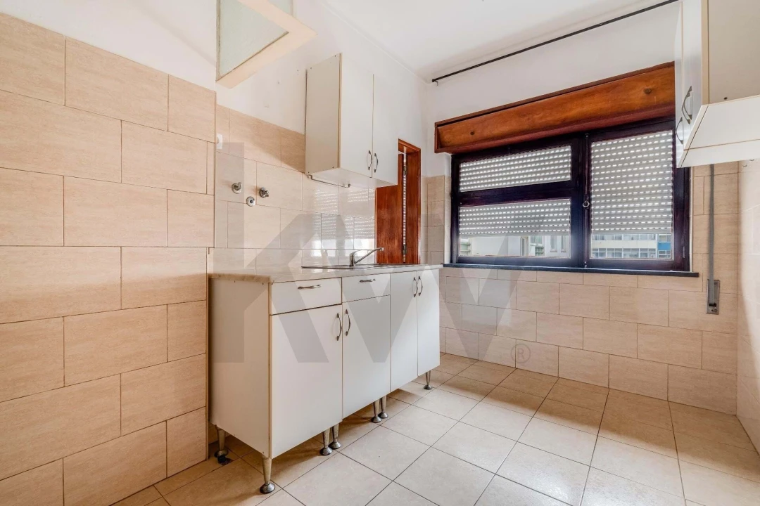 Apartamento T2 para Venda em Portimão Foto 10