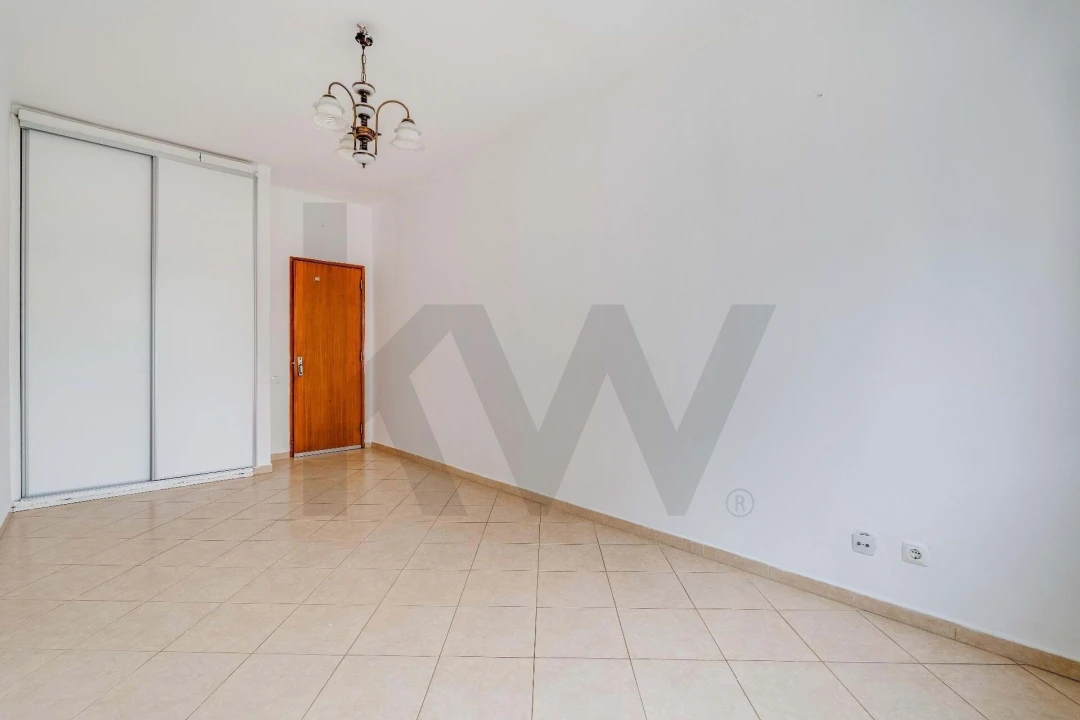 Apartamento T2 para Venda em Portimão Foto 22