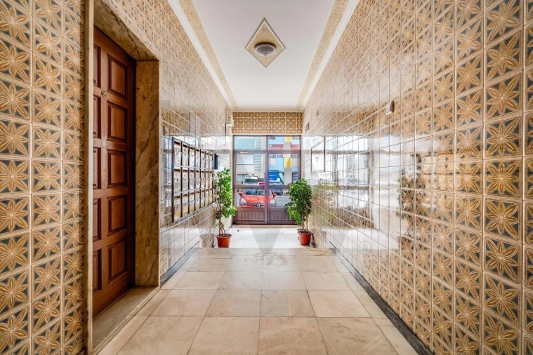 Apartamento T2 para Venda em Portimão Foto 34