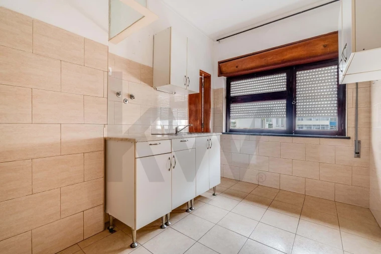 Apartamento T2 para Venda em Portimão Foto 10