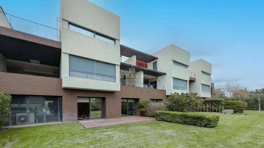 Apartamento T1 para Venda em Quarteira Foto 9