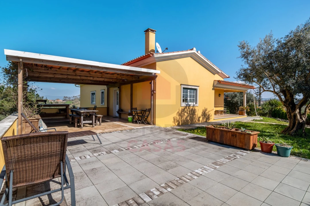 Moradia T3 para Venda em Vimeiro Foto 6