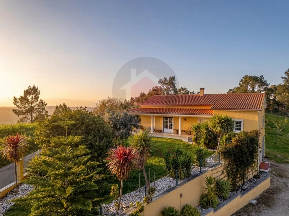 Moradia T3 para Venda em Vimeiro Foto 1