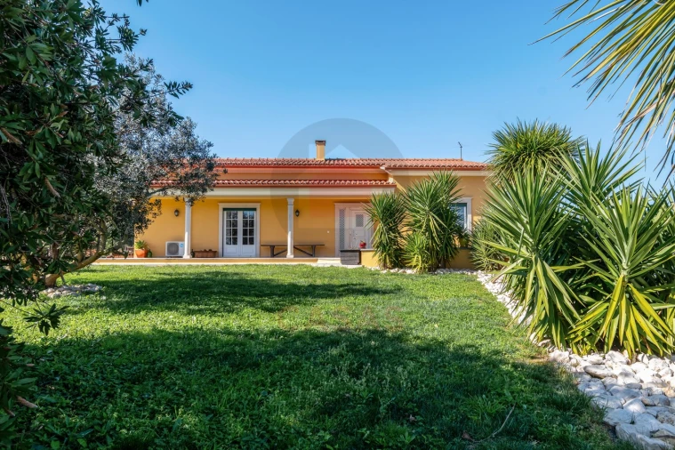 Moradia T3 para Venda em Vimeiro Foto 4