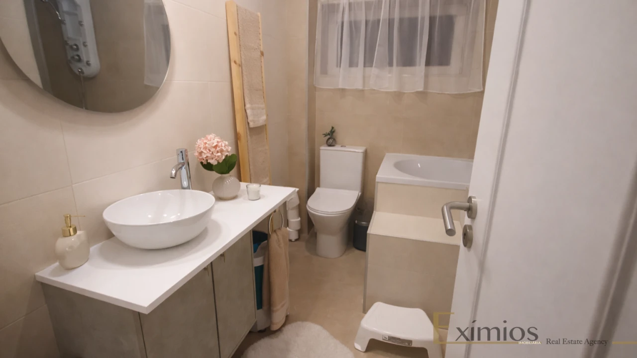 Apartamento T4 para Venda em Arvore Foto 5