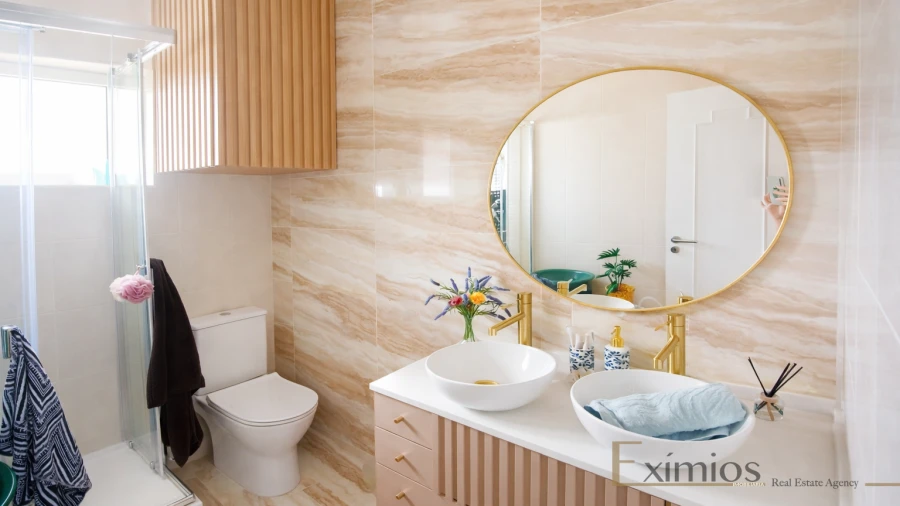 Apartamento T4 para Venda em Arvore Foto 3