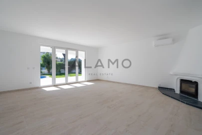 Moradia T3 para Venda em Quarteira
