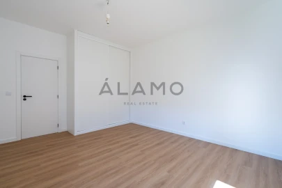 Moradia T3 para Venda em Quarteira
