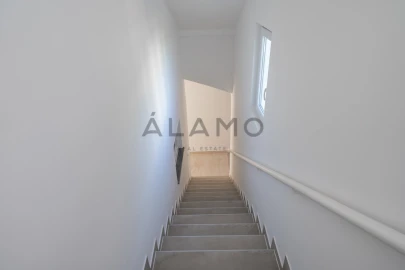 Moradia T3 para Venda em Quarteira