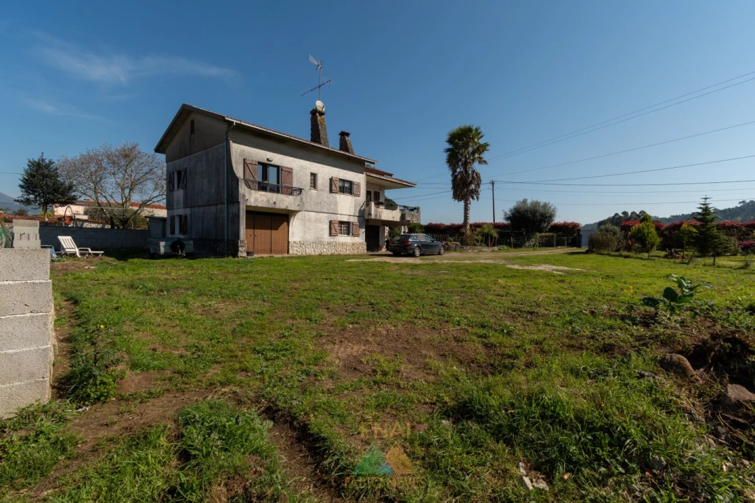 Moradia T4 para Venda em Geraz do Lima (Santa Maria, Santa Leocádia, Moreira), Deão Foto 4