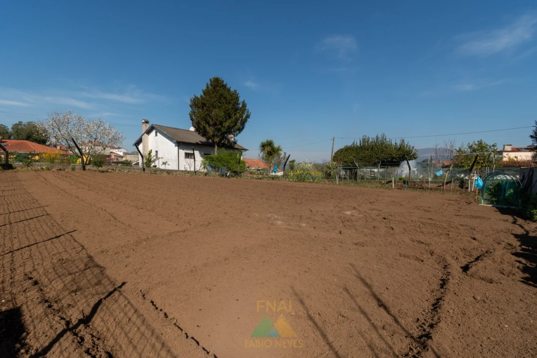 Moradia T4 para Venda em Geraz do Lima (Santa Maria, Santa Leocádia, Moreira), Deão Foto 5