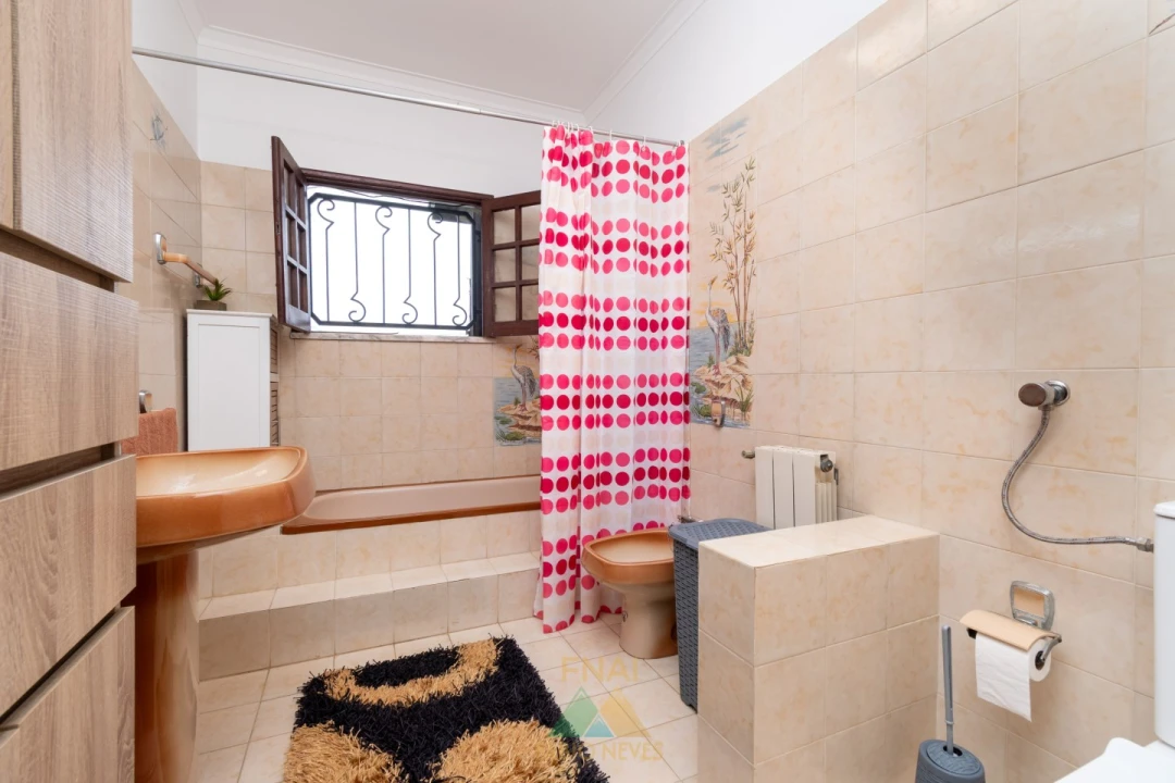 Moradia T4 para Venda em Geraz do Lima (Santa Maria, Santa Leocádia, Moreira), Deão Foto 40