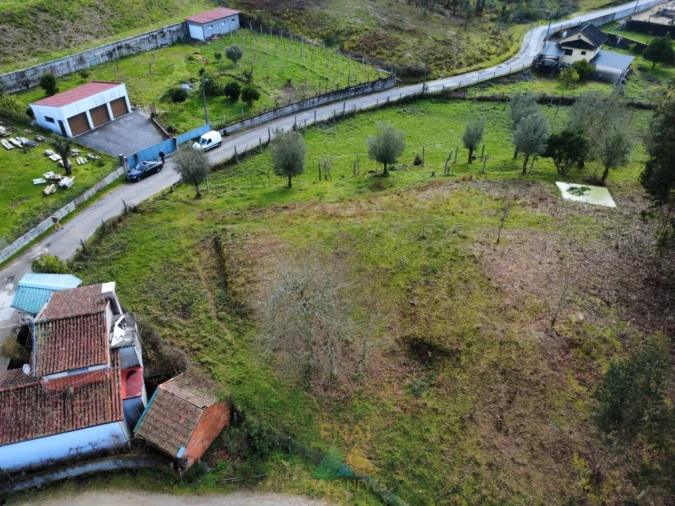 Terreno para Venda em Couto Foto 3