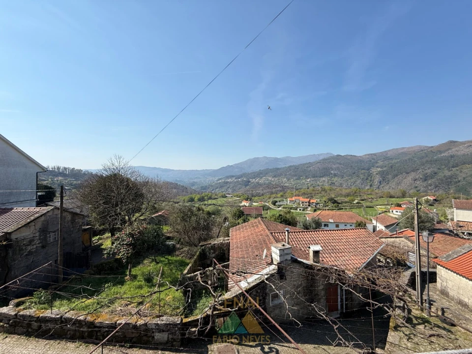 Moradia T2 para Venda em Lindoso Foto 38