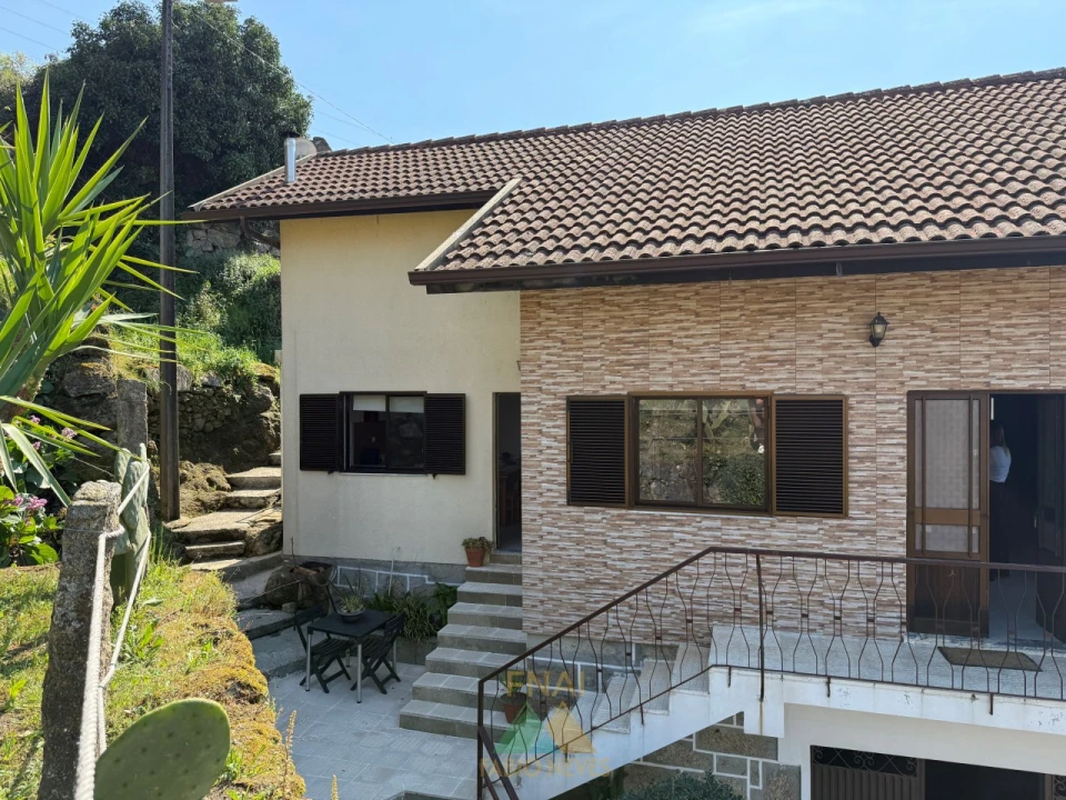 Moradia T2 para Venda em Lindoso Foto 4