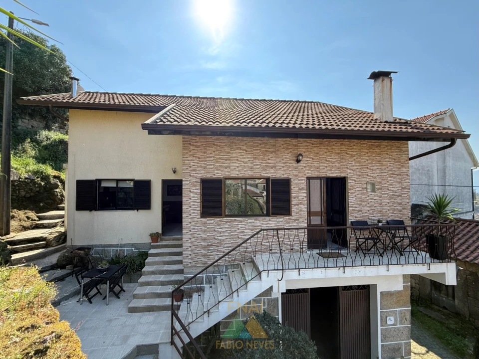 Moradia T2 para Venda em Lindoso Foto 1