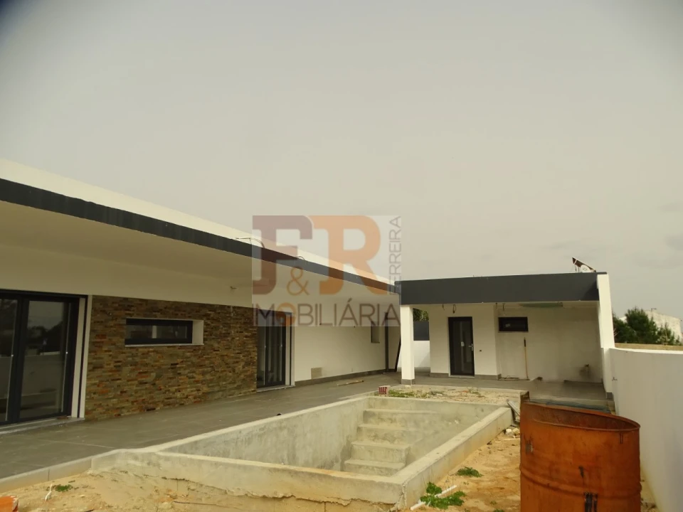 Moradia T3 para Venda em Quinta do Anjo Foto 7