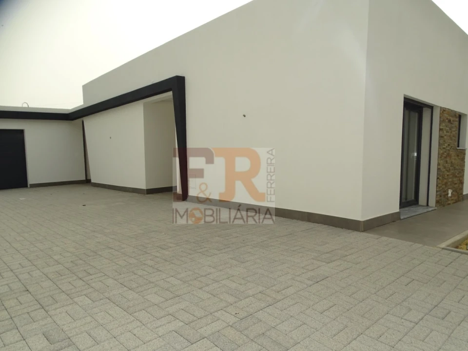 Moradia T3 para Venda em Quinta do Anjo Foto 6