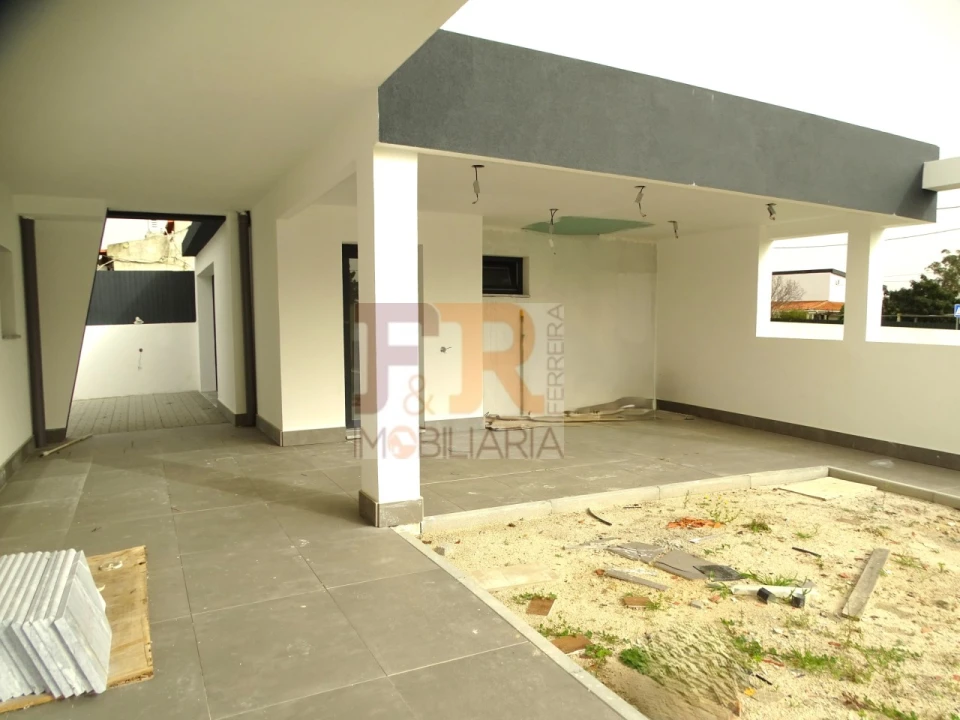 Moradia T3 para Venda em Quinta do Anjo Foto 15