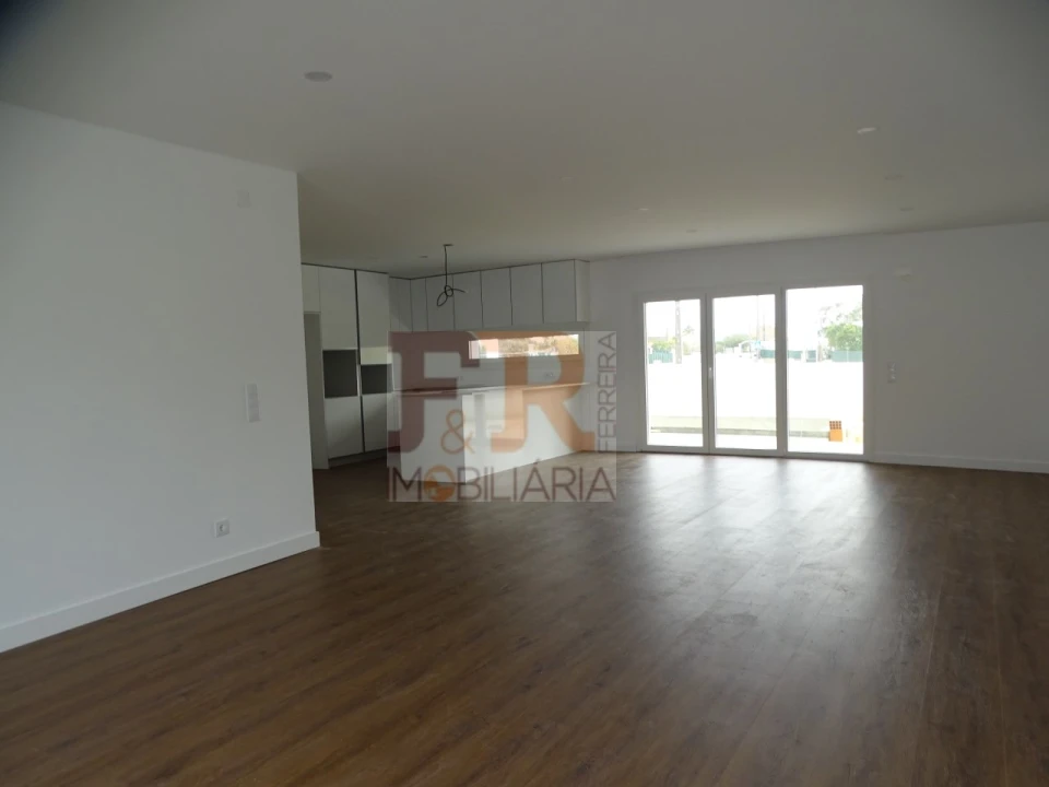 Moradia T3 para Venda em Quinta do Anjo Foto 41