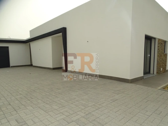 Moradia T3 para Venda em Quinta do Anjo Foto 6