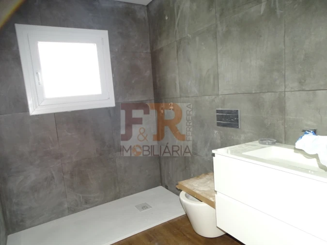 Moradia T3 para Venda em Quinta do Anjo Foto 32