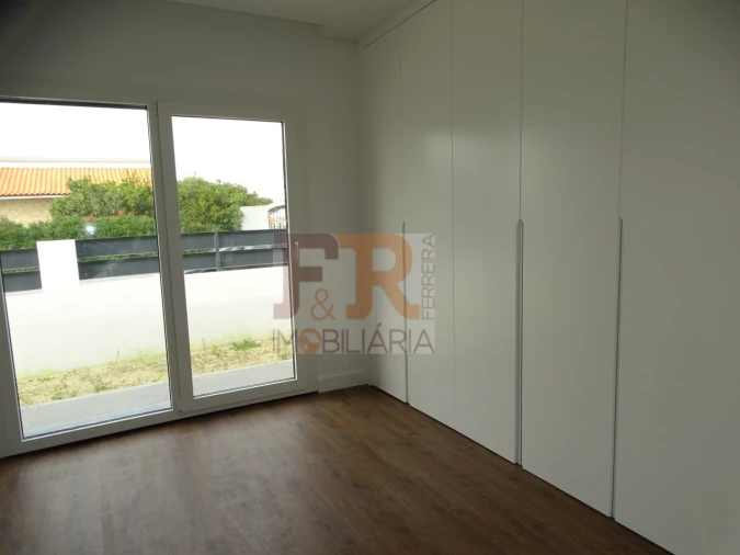 Moradia T3 para Venda em Quinta do Anjo Foto 33