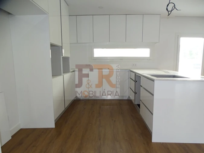 Moradia T3 para Venda em Quinta do Anjo Foto 35