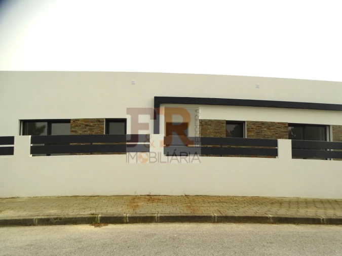 Moradia T3 para Venda em Quinta do Anjo Foto 1