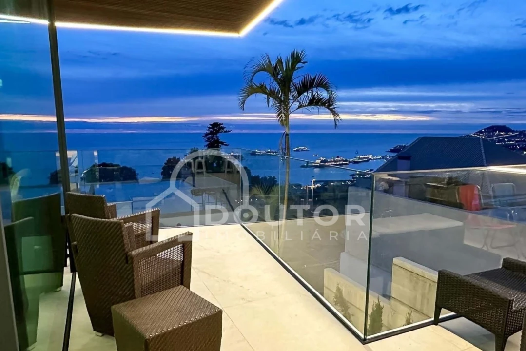 Moradia T4 para Venda em Funchal (Santa Maria Maior) Foto 45